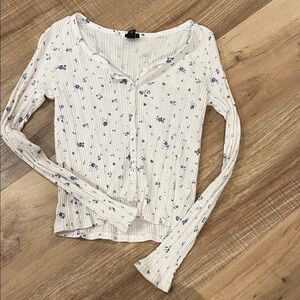 art class White Ribbed Button-Front Floral Long Sleeve Top